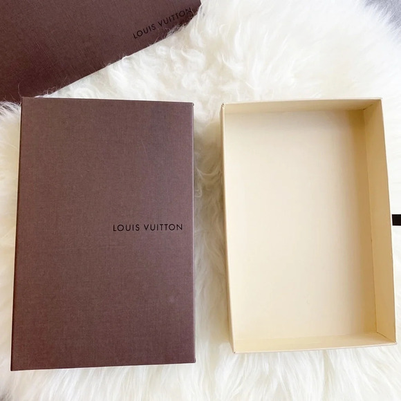 Louis Vuitton Gift Box & Care Card With Envelope - Picture 3 of 9